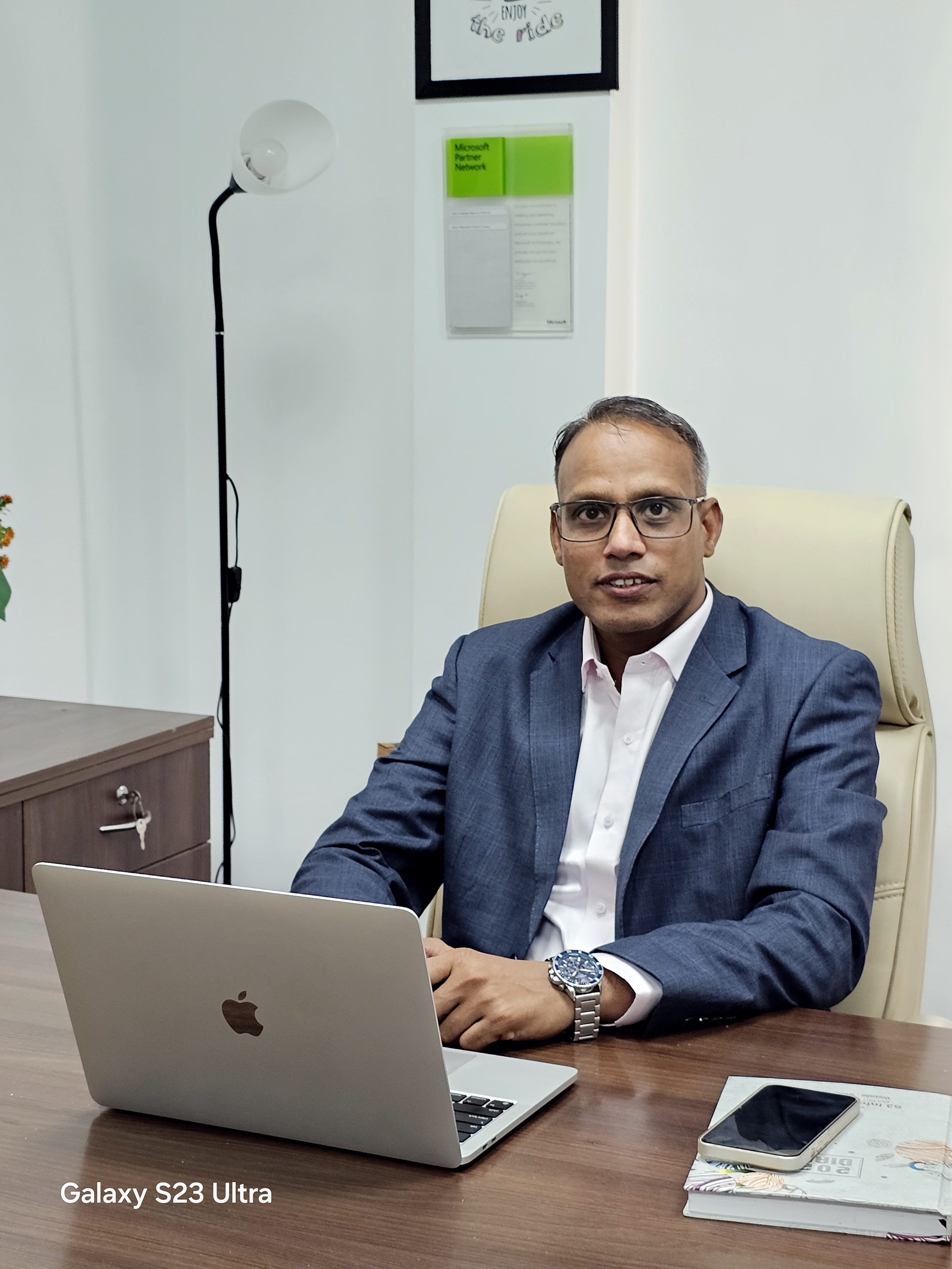 CEO Image
